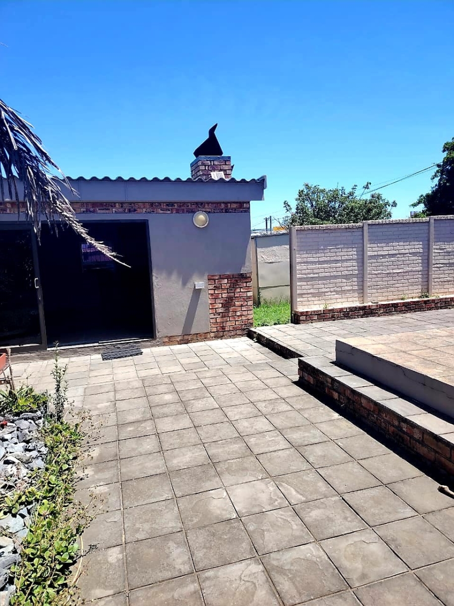4 Bedroom Property for Sale in Amalinda Eastern Cape